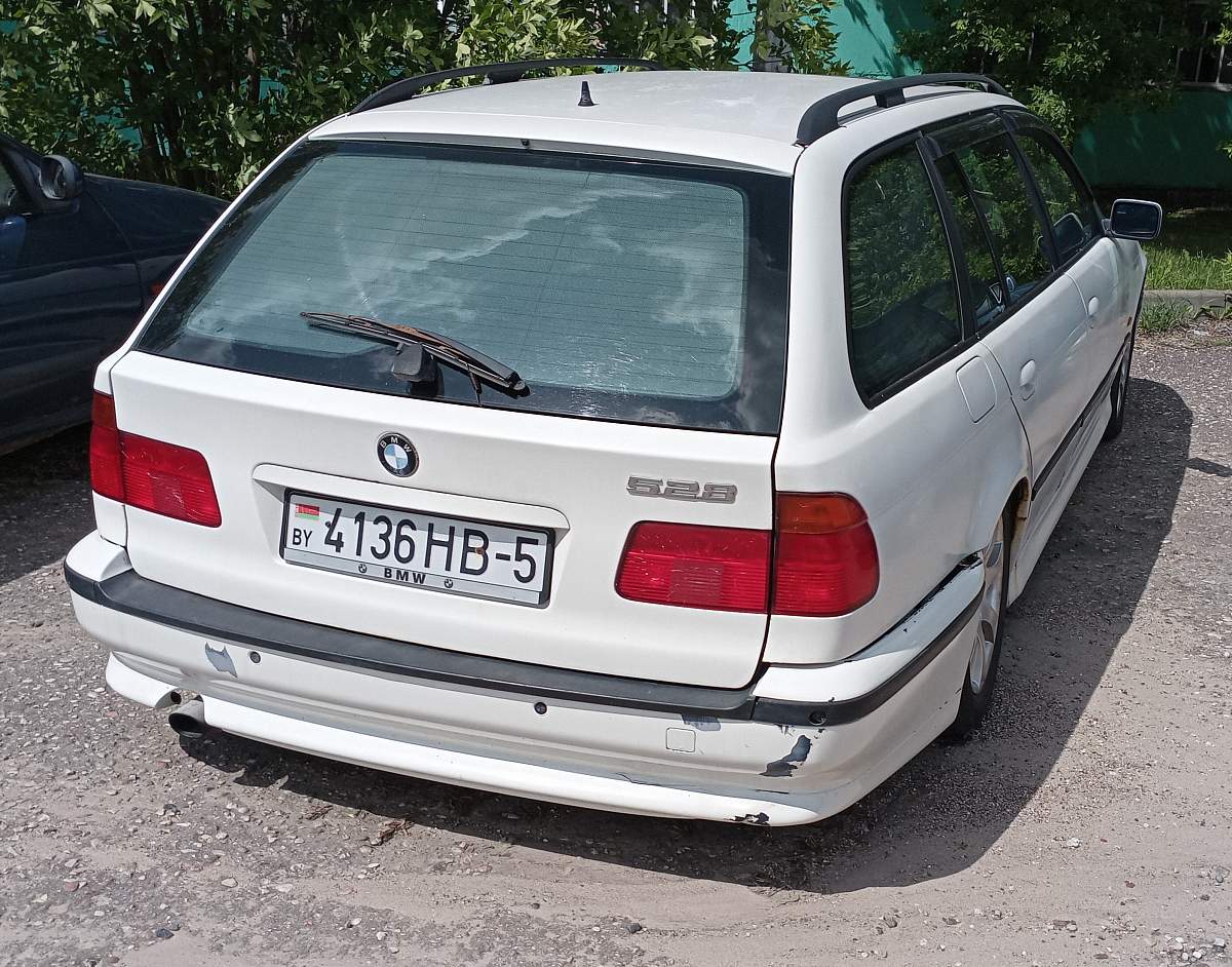 Купить автомобиль BMW 528, 1997 г. в г. Молодечно - цена 5700 рублей, фото,  характеристики.