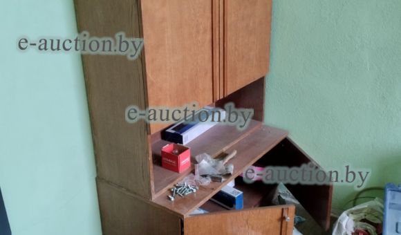 Шкаф светло-коричневый с дверками