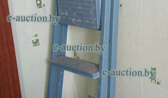 Стремянка металлическая