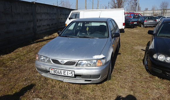 Nissan Almera, 1999