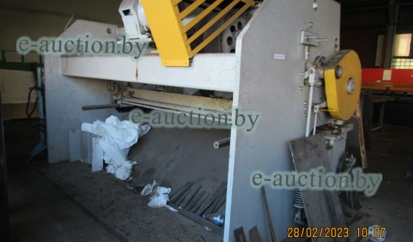 Станок гильотина механическая