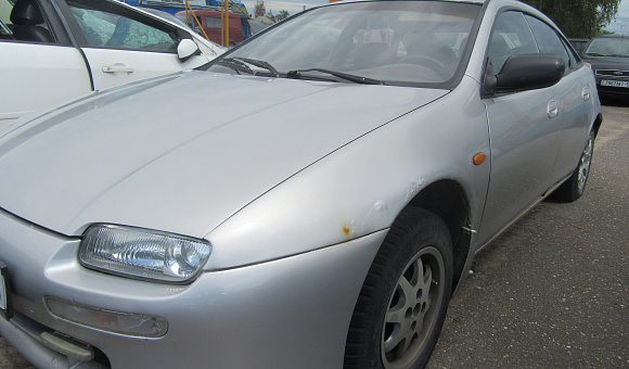 Mazda 323F, 1996