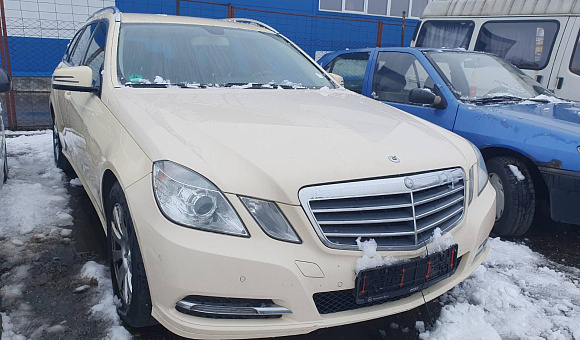 Mercedes-Benz E200, 2012