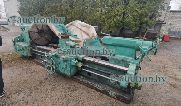 Токарно-винторезный станок