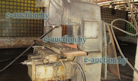 Станок вертикально-фрезерный 6Р12