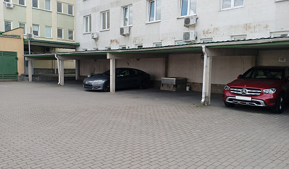 Открытая автомобильная автостоянка в г. Минске, площадью 132 м²