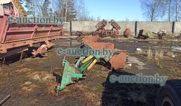 Плуг полунавесной оборотный ПОПГ-4-40