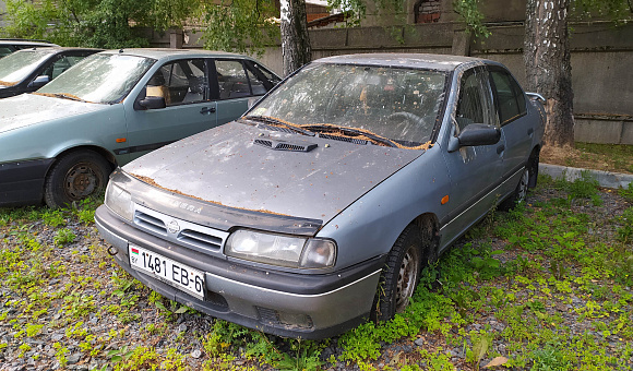 Nissan Primera, 1992