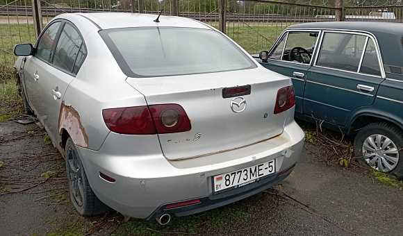 Mazda 3, 2004