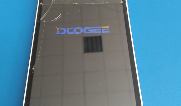 Мобильный телефон Dodge X6