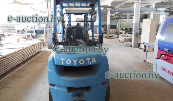 Вилочный автопогрузчик Toyota