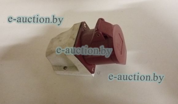 Розетка 380V 32А