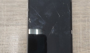 Мобильный телефон iPhone 6S