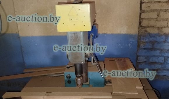 Сверлильный станок 2С108