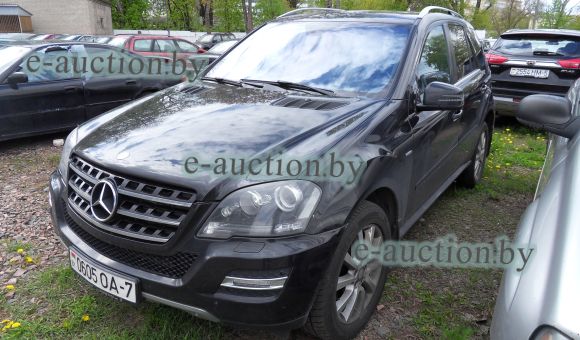 Mercedes-Benz ML350, 2011
