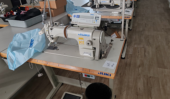 Одноигольчатая швейная машина Juki