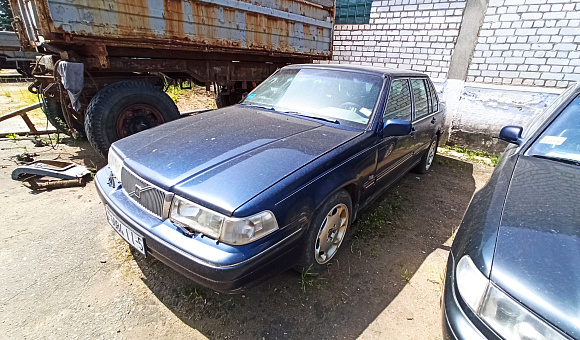 Volvo S90, 1998