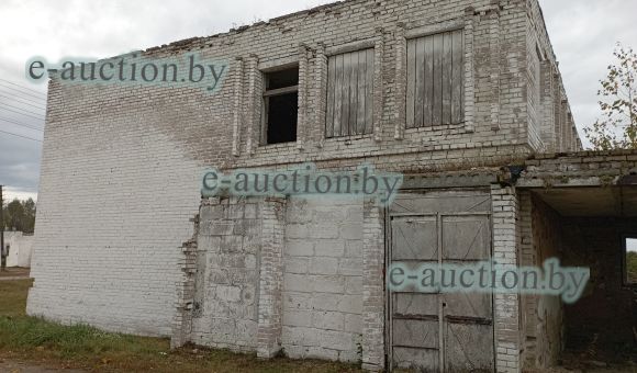 Дом животновода в д. Мерзляково (Лиозненский район), площадью 388.2 м²