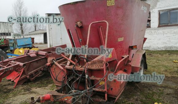 Смеситель-кормораздатчик Trioliet Solomix