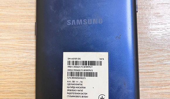 Смартфон Samsung Galaxy A01