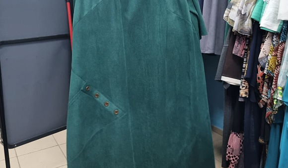 Платье женское зелёное с пуговицами