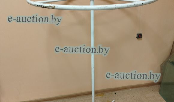 Стойка для одежды