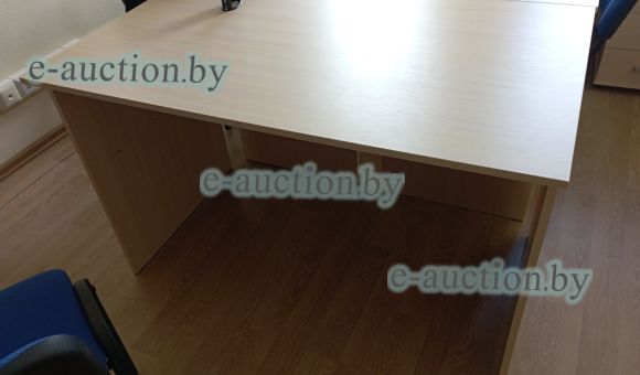 Стол письменный