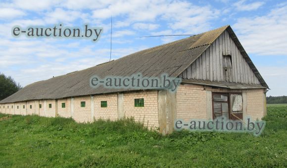 Здание конюшни вблизи аг. Дещенка (Узденский район), площадью 382.2 м²
