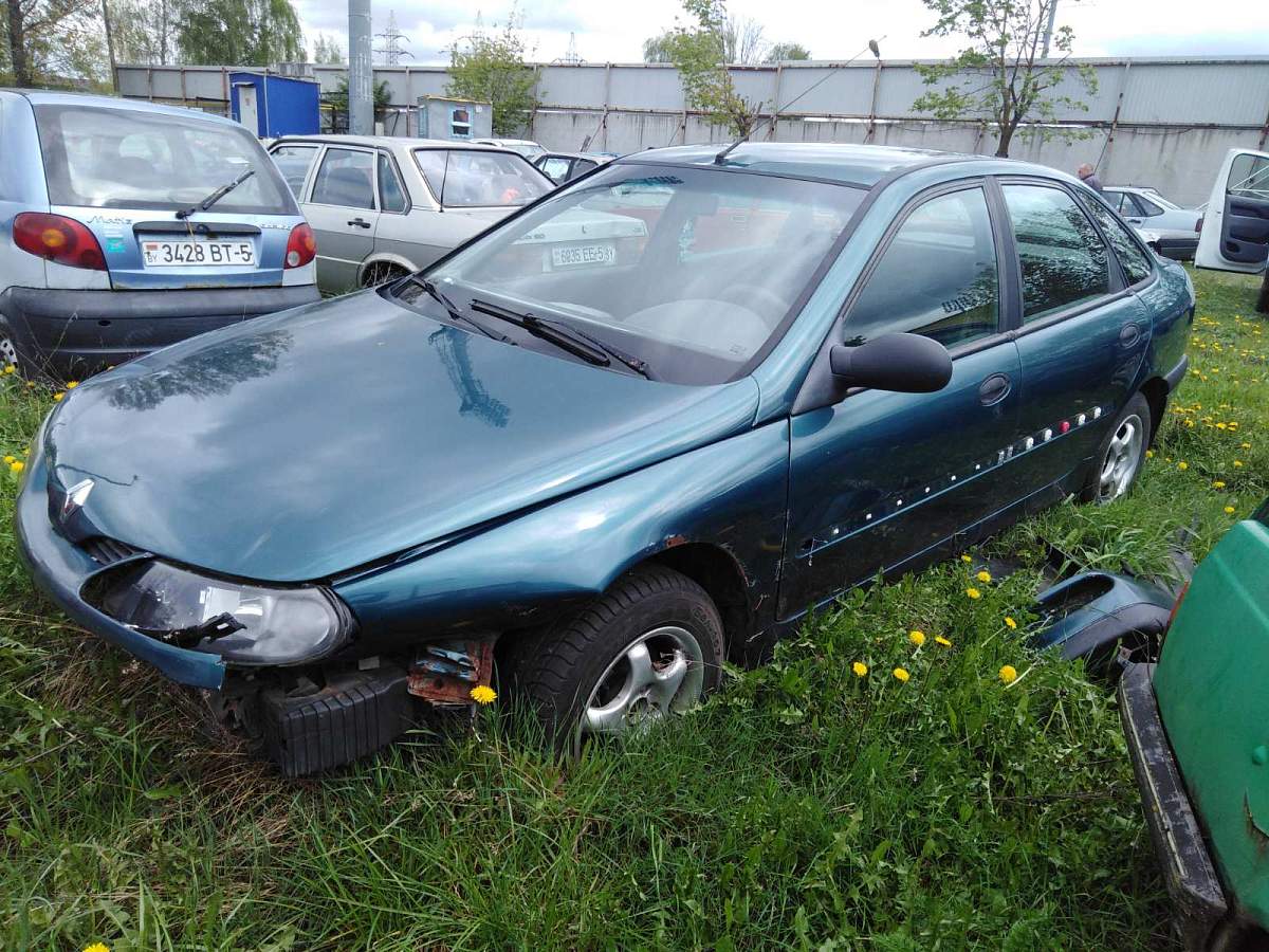 Купить автомобиль Renault Laguna, 1995 г. в г. Солигорск - цена 1280  рублей, фото, характеристики.