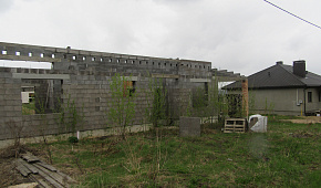 Незавершённое незаконсервированное капитальное строение в д. Чуденичи (Логойский район)