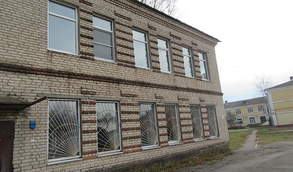 Здание магазина с бывшей портняжной мастерской в г. Жлобине, площадью 286.4м²