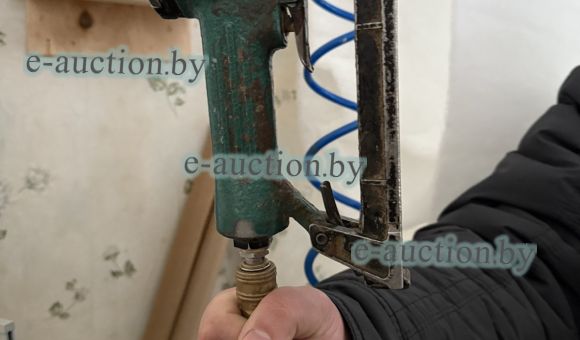 Пистолет скобозабивной