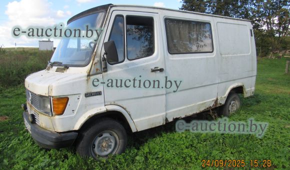 Mercedes-Benz 208, 1990