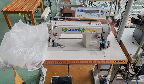 Одноигольная прямострочная швейная машина JUKI DLU-5490N-7