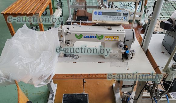 Одноигольная прямострочная швейная машина JUKI DLU-5490N-7
