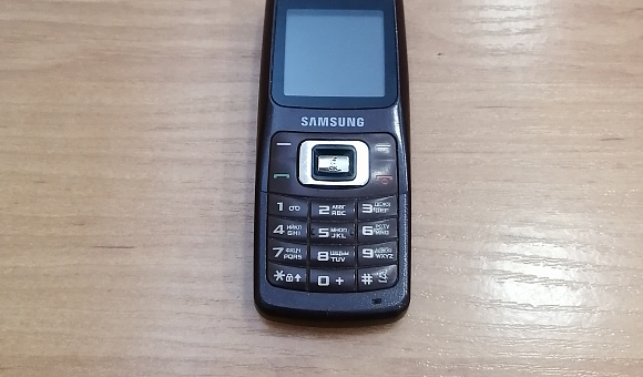 Мобильный телефон Samsung SGH-0130