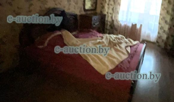 Спальня (кровать, комод, зеркало)