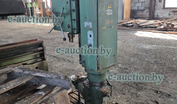 Станок вертикально-сверлильный 2С132Л