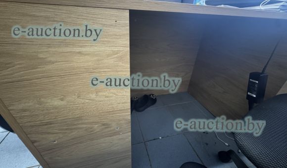 Стол с тумбой