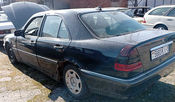 Mercedes-Benz C240, 1998