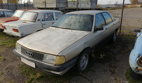 Audi 100, 1990