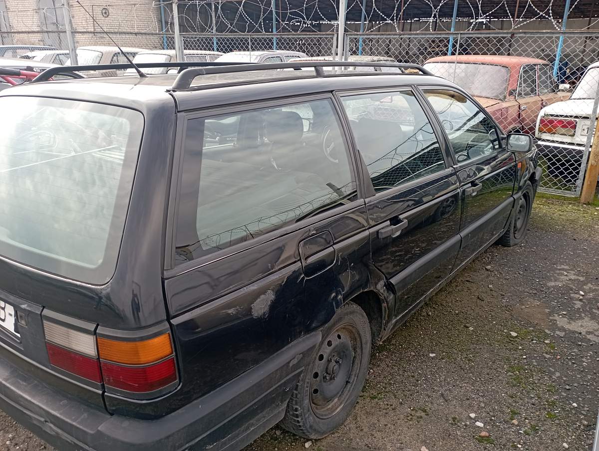 Купить автомобиль Volkswagen Passat, 1992 г. в г. Любань - цена 1520  рублей, фото, характеристики.