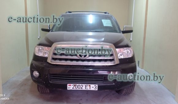 Toyota Sequoia, 2011