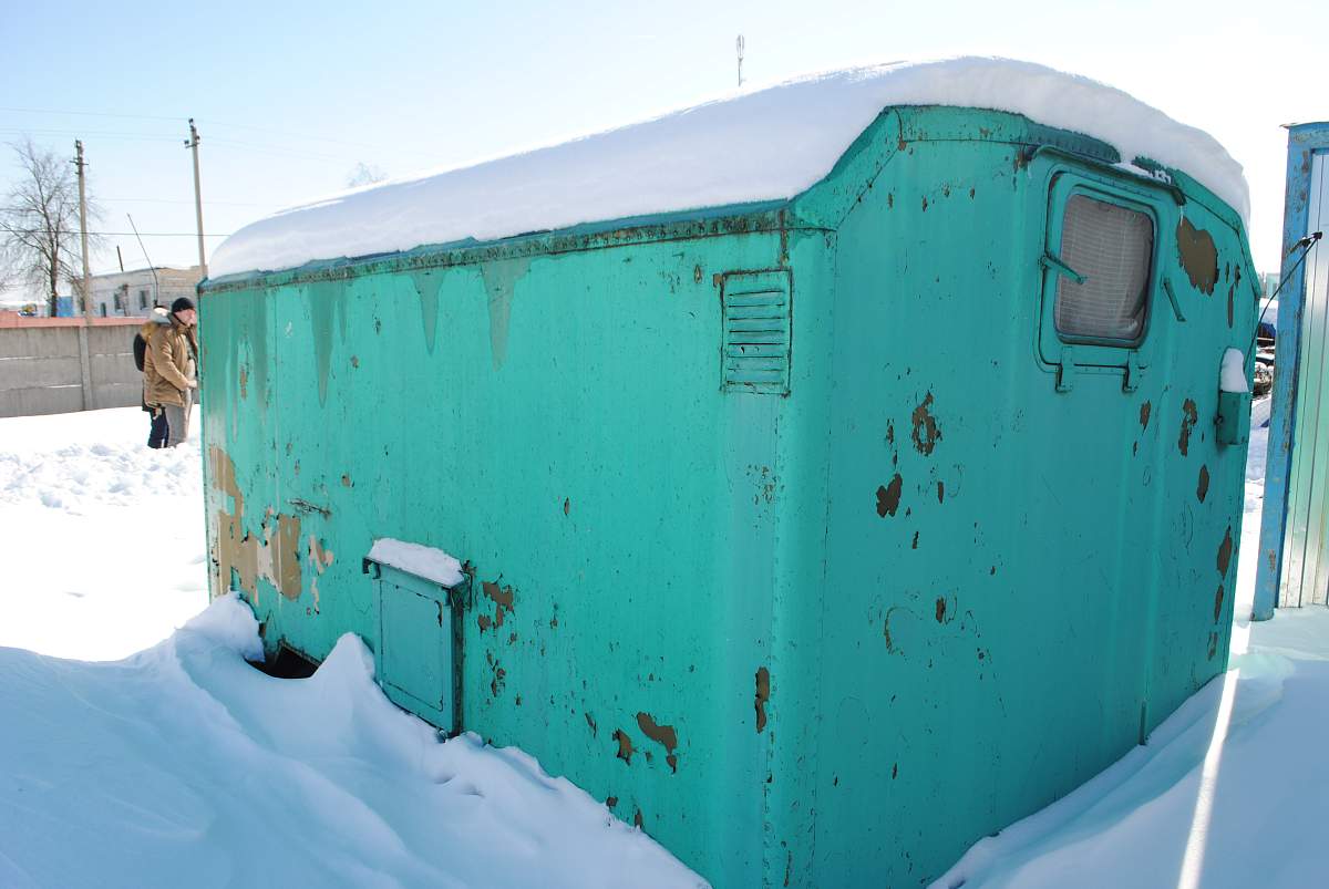 Кунг бытовка республика карелия. Кунг бытовка. Зил-130 кунг бытовка. Армейские кунги (вагончики). Кунг газ 66 дачная бытовка.