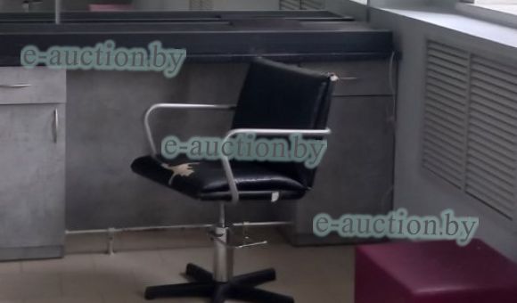 Стул кож.зам. на колесиках квадратный №3