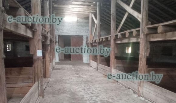 Здание зерносклада в д. Грабов (Петриковский район), площадью 723.8м²