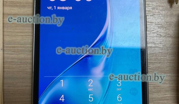 Смартфон Samsung Galaxy J3