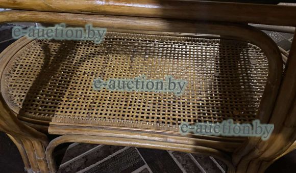 Журнальный столик