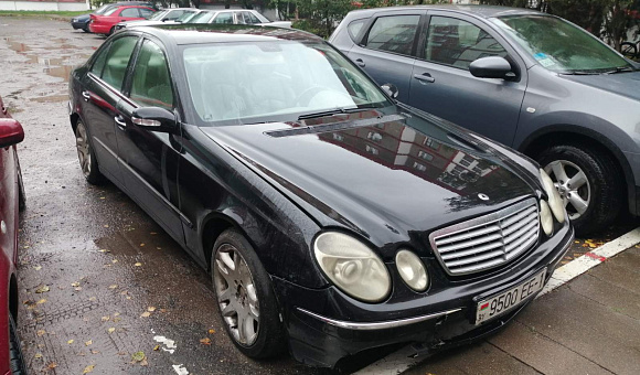 Mercedes-Benz E220, 2002