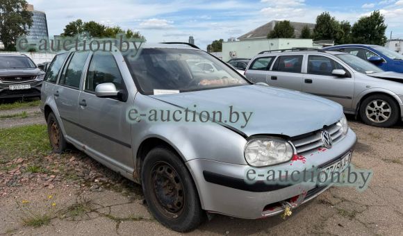 Volkswagen Golf, 2001